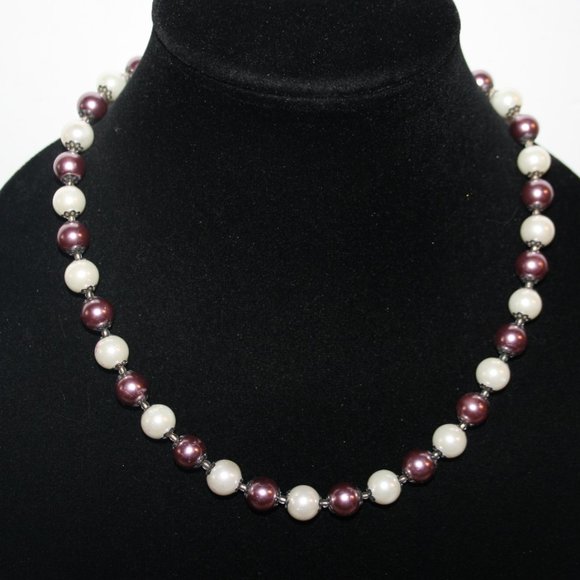 Vintagejelyfish Jewelry - 💜 White & Purple Pearl Beaded Necklace · 18–21" · Soft Shimmer 🤍